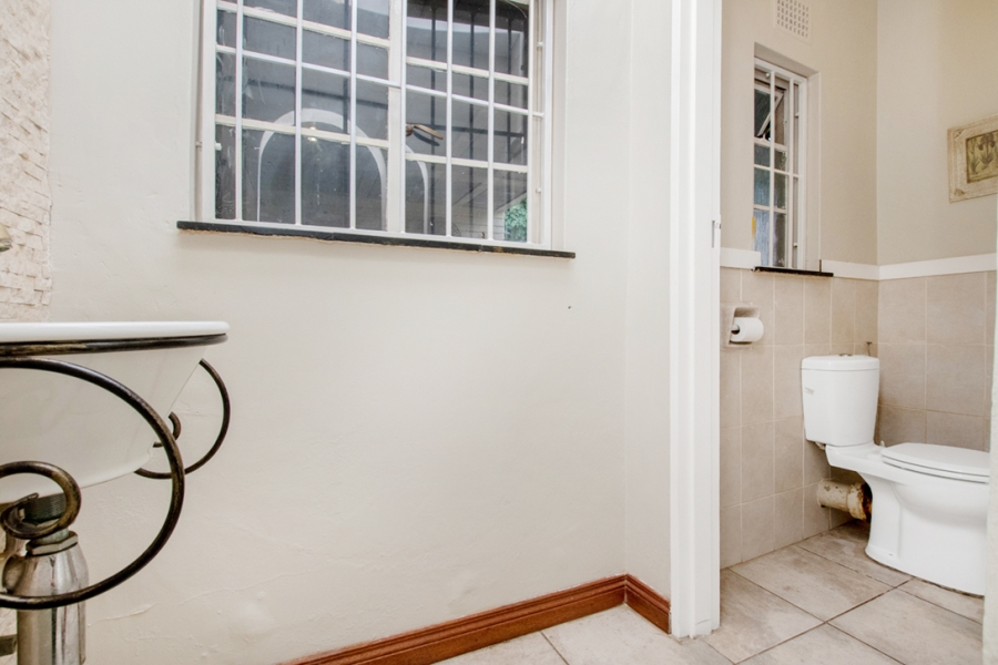 5 Bedroom Property for Sale in Radiokop Gauteng