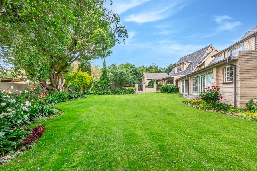 5 Bedroom Property for Sale in Radiokop Gauteng