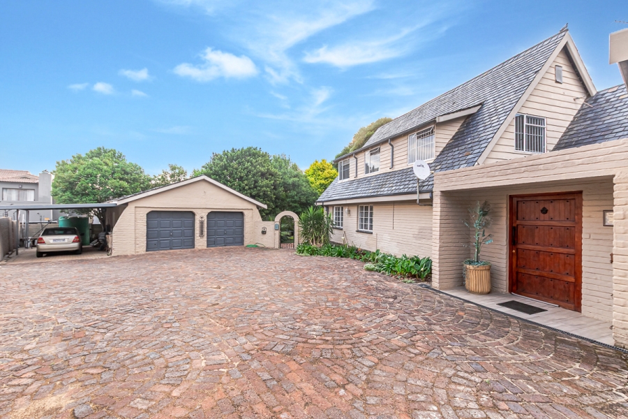 5 Bedroom Property for Sale in Radiokop Gauteng