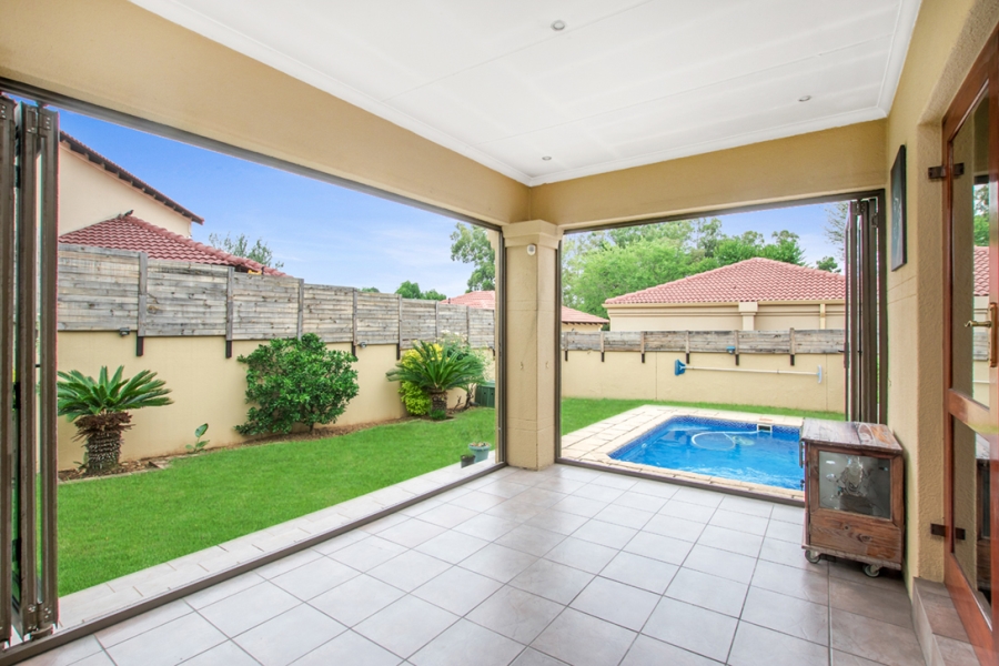 2 Bedroom Property for Sale in Halfway Gardens Gauteng