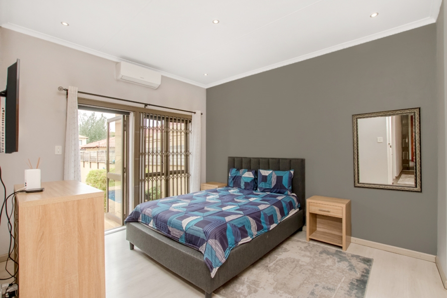 2 Bedroom Property for Sale in Halfway Gardens Gauteng