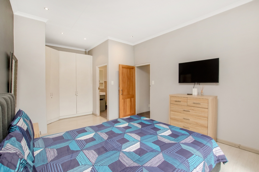 2 Bedroom Property for Sale in Halfway Gardens Gauteng