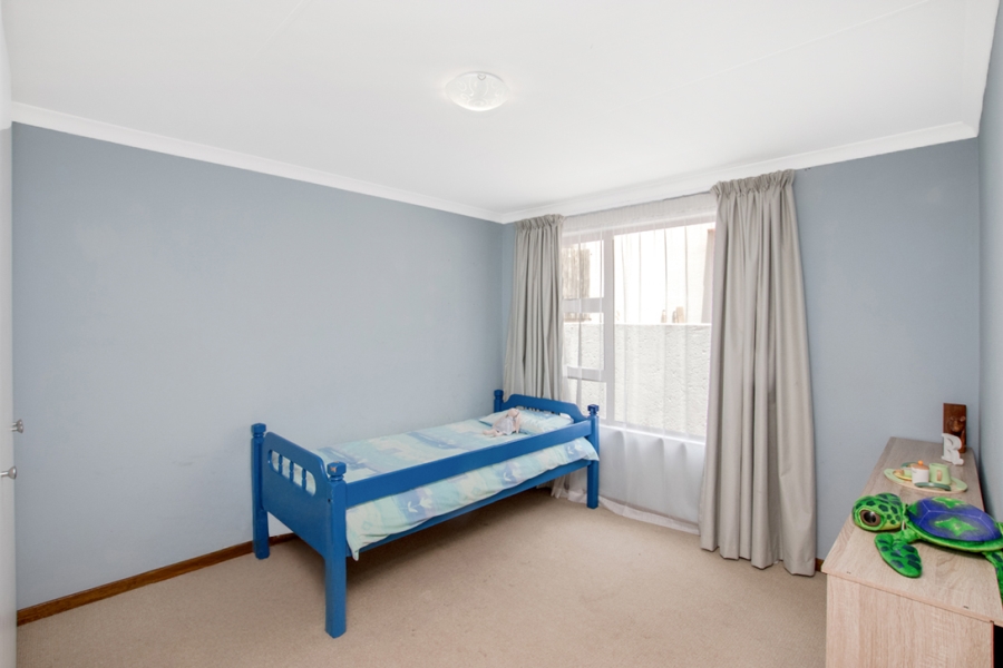 3 Bedroom Property for Sale in Magaliessig Gauteng