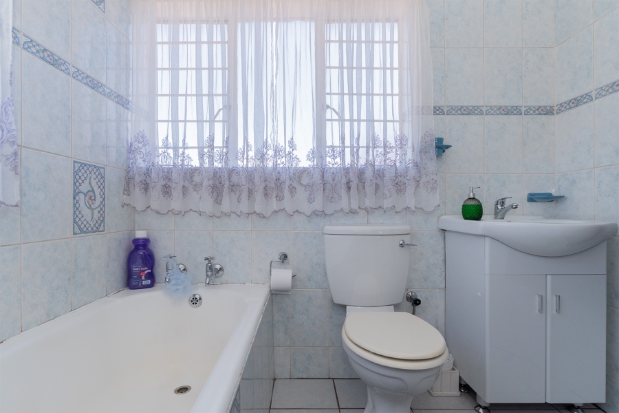 2 Bedroom Property for Sale in Freeway Park Gauteng