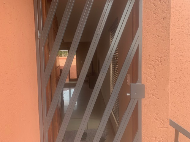 2 Bedroom Property for Sale in Ridgeway Gauteng