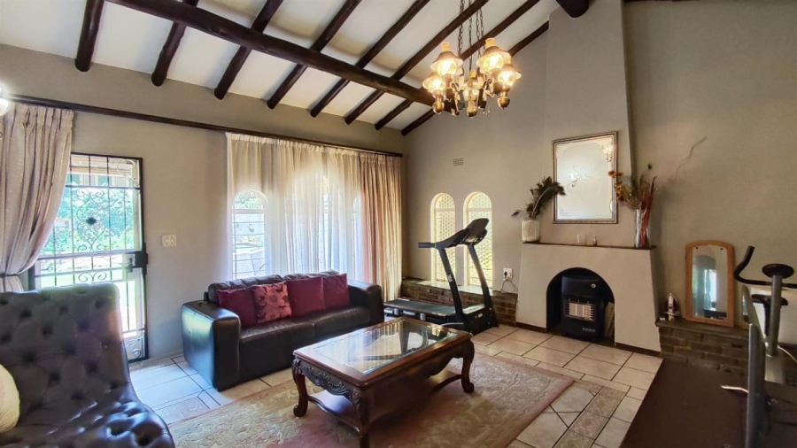 4 Bedroom Property for Sale in Farrarmere Gauteng