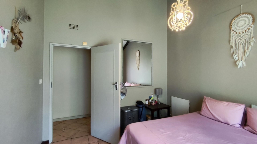 4 Bedroom Property for Sale in Farrarmere Gauteng