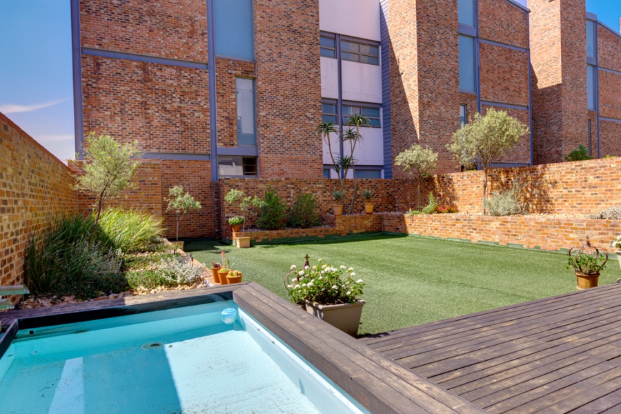 To Let 2 Bedroom Property for Rent in Hyde Park Gauteng