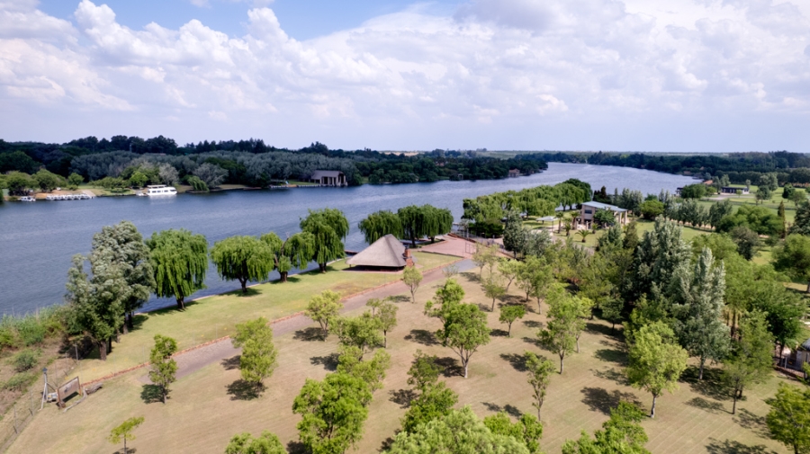 5 Bedroom Property for Sale in Marlbank Gauteng