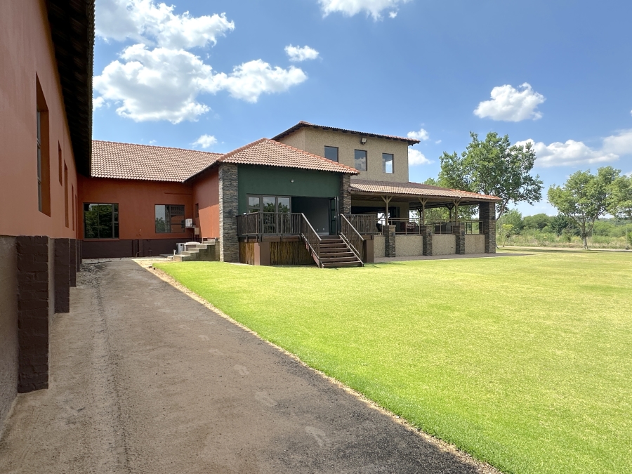 5 Bedroom Property for Sale in Marlbank Gauteng