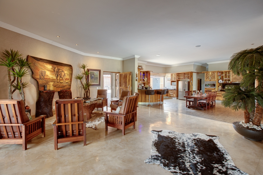 5 Bedroom Property for Sale in Marlbank Gauteng