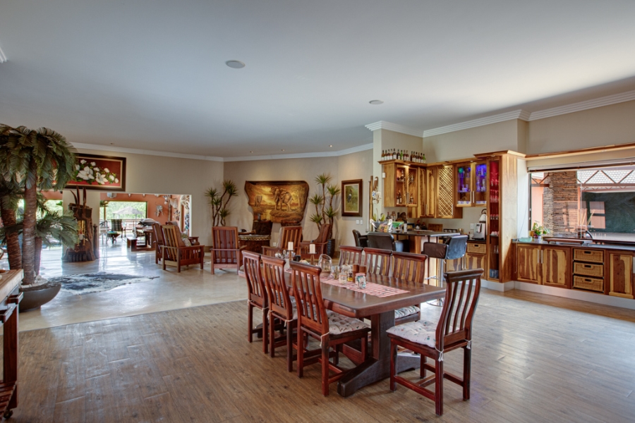 5 Bedroom Property for Sale in Marlbank Gauteng