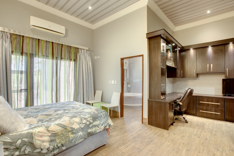 5 Bedroom Property for Sale in Marlbank Gauteng