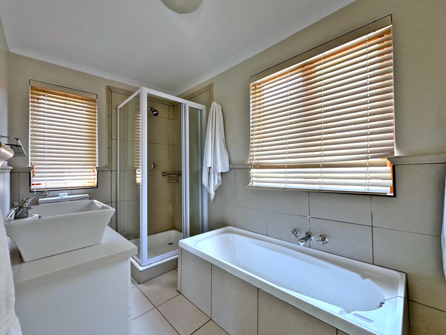 5 Bedroom Property for Sale in Miravaal Gauteng