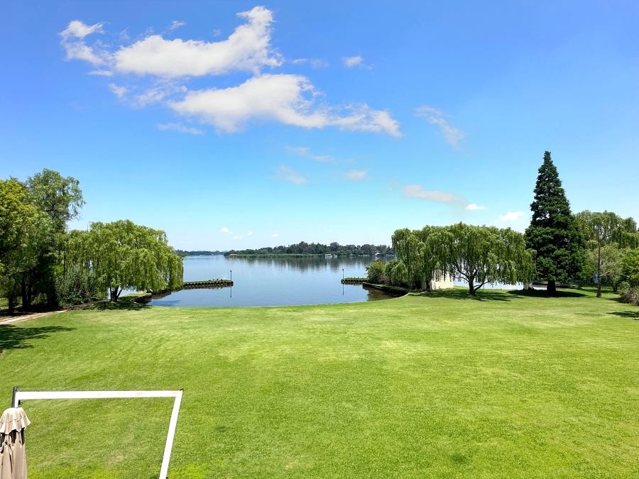 5 Bedroom Property for Sale in Miravaal Gauteng