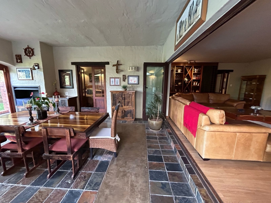 5 Bedroom Property for Sale in Featherbrooke Estate Gauteng