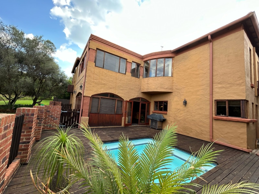 5 Bedroom Property for Sale in Featherbrooke Estate Gauteng