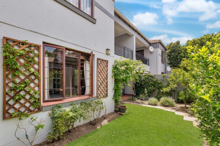 2 Bedroom Property for Sale in Bryanston Gauteng