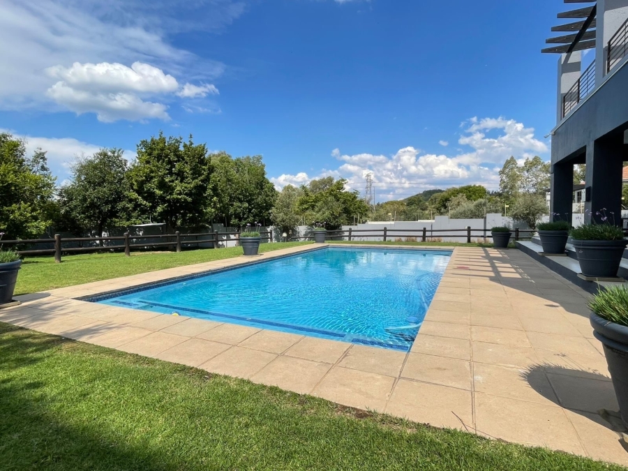 To Let 1 Bedroom Property for Rent in Lonehill Gauteng