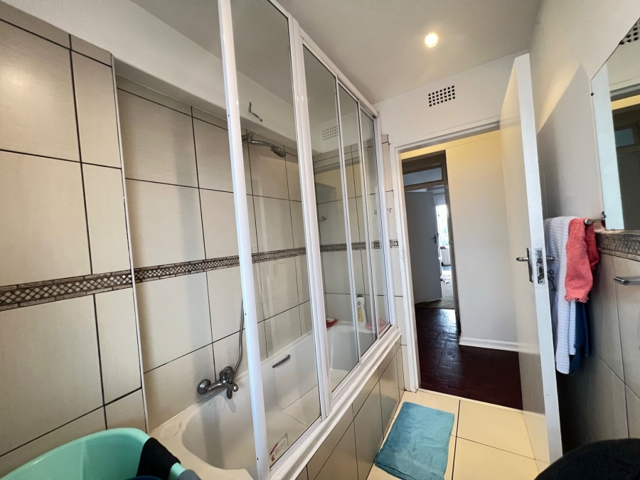 To Let 2 Bedroom Property for Rent in Craighall Park Gauteng