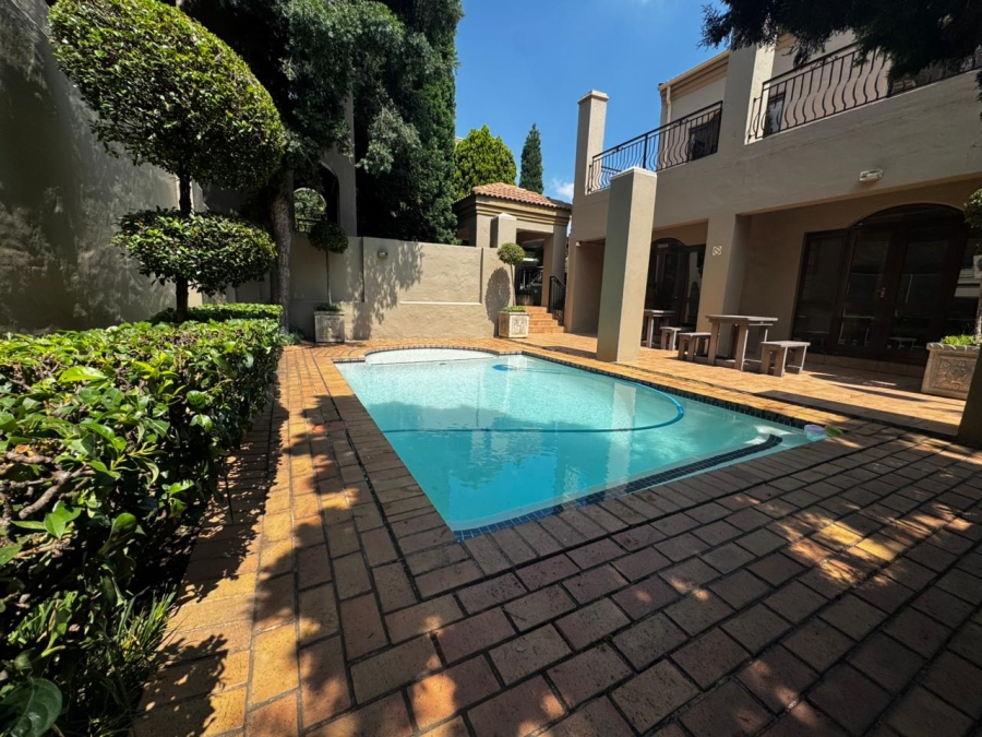 To Let 2 Bedroom Property for Rent in Lonehill Gauteng
