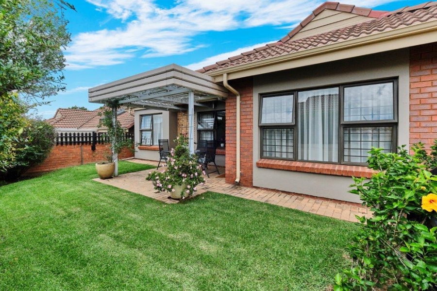 2 Bedroom Property for Sale in Olivedale Gauteng