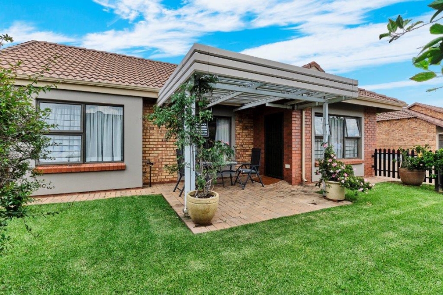 2 Bedroom Property for Sale in Olivedale Gauteng