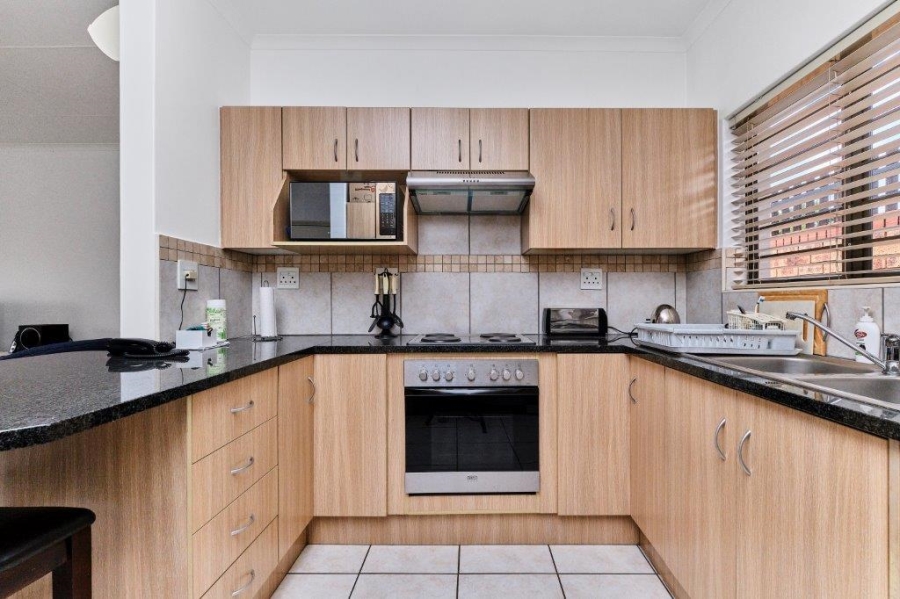 2 Bedroom Property for Sale in Olivedale Gauteng