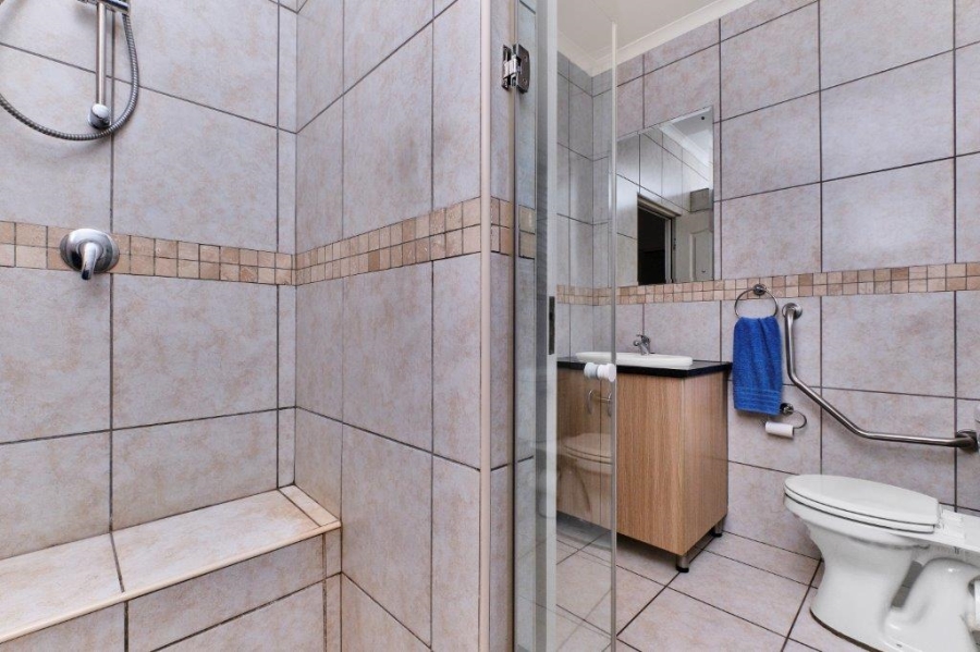 2 Bedroom Property for Sale in Olivedale Gauteng