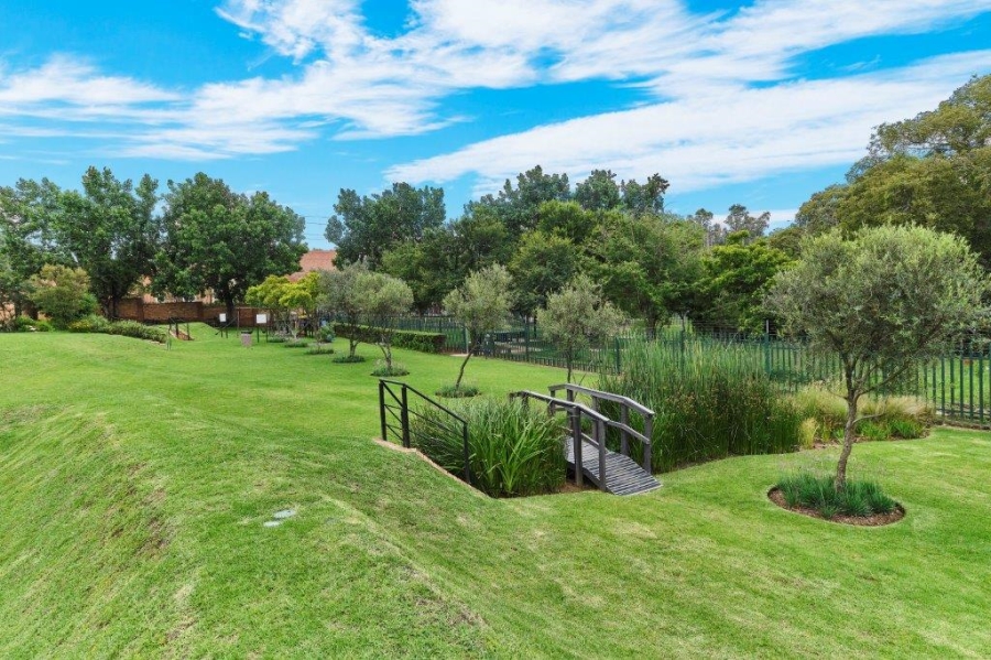 2 Bedroom Property for Sale in Olivedale Gauteng