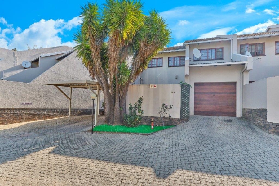 To Let 4 Bedroom Property for Rent in Northwold Gauteng