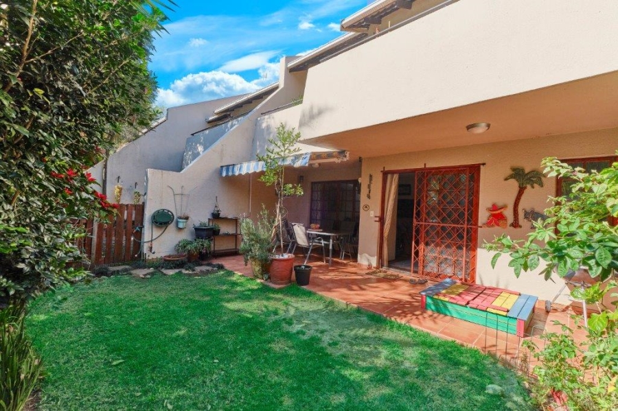 To Let 4 Bedroom Property for Rent in Northwold Gauteng