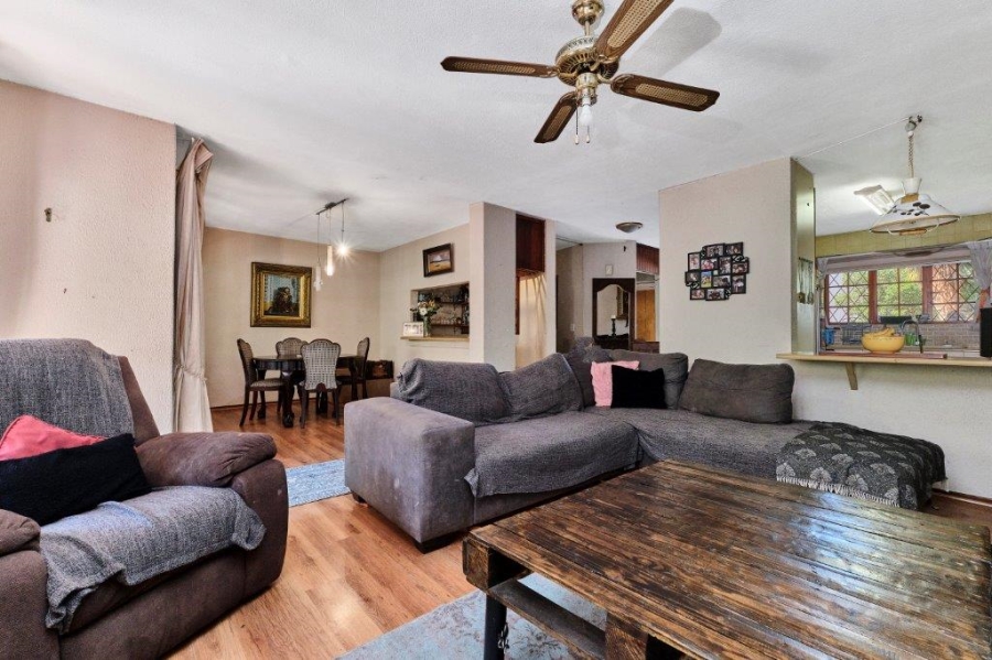 To Let 4 Bedroom Property for Rent in Northwold Gauteng