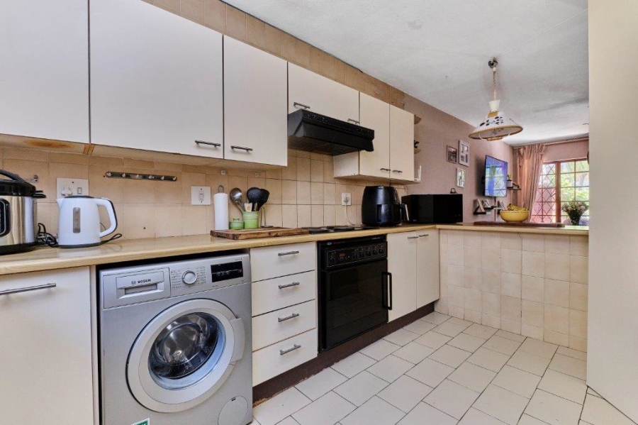 To Let 4 Bedroom Property for Rent in Northwold Gauteng