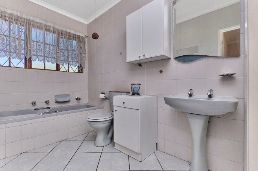 To Let 4 Bedroom Property for Rent in Northwold Gauteng