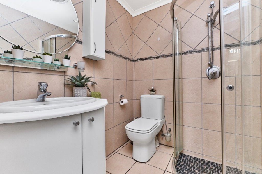 To Let 4 Bedroom Property for Rent in Northwold Gauteng