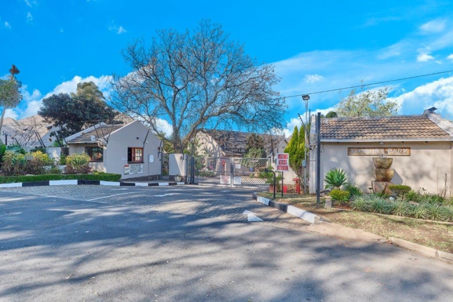 To Let 4 Bedroom Property for Rent in Northwold Gauteng