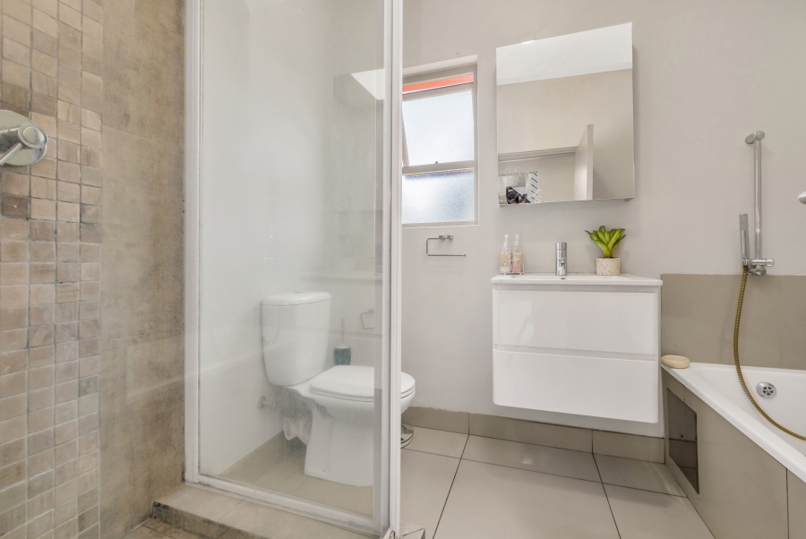 To Let 2 Bedroom Property for Rent in Bryanston Gauteng