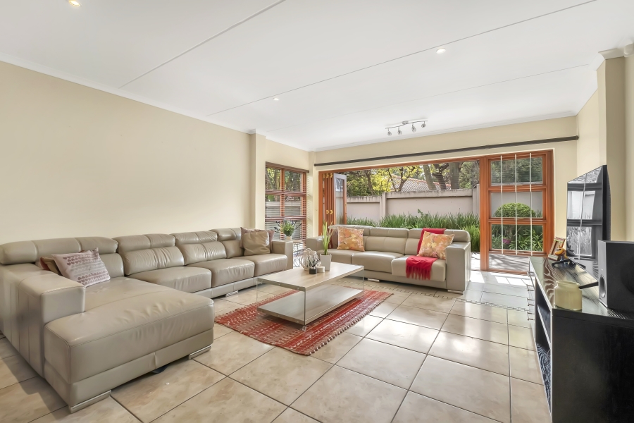 To Let 3 Bedroom Property for Rent in Bryanston Gauteng