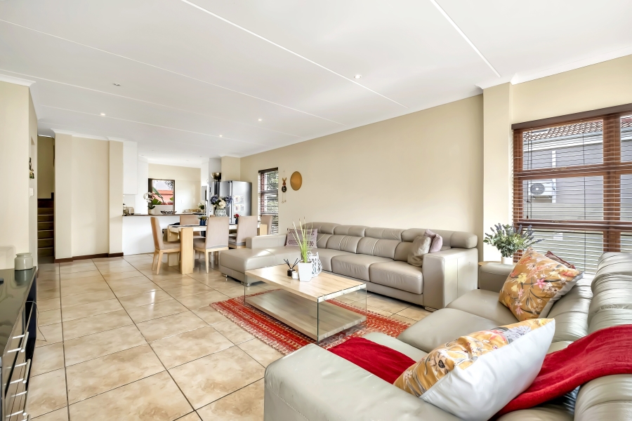 To Let 3 Bedroom Property for Rent in Bryanston Gauteng