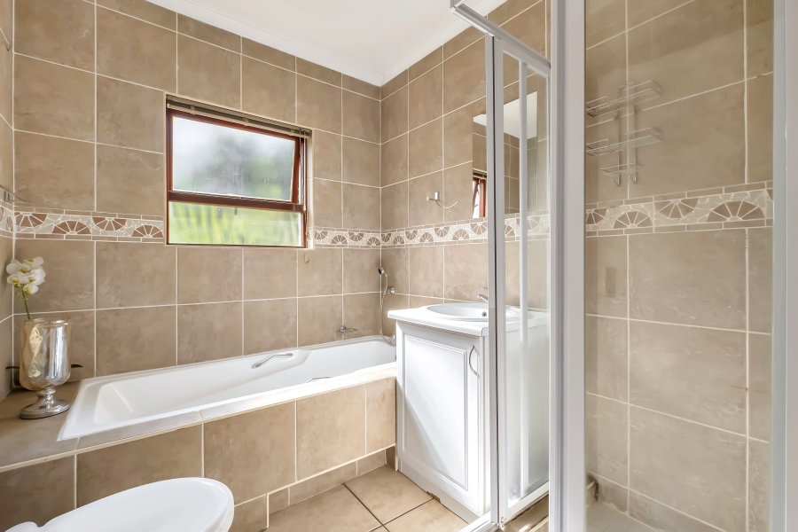 To Let 3 Bedroom Property for Rent in Bryanston Gauteng