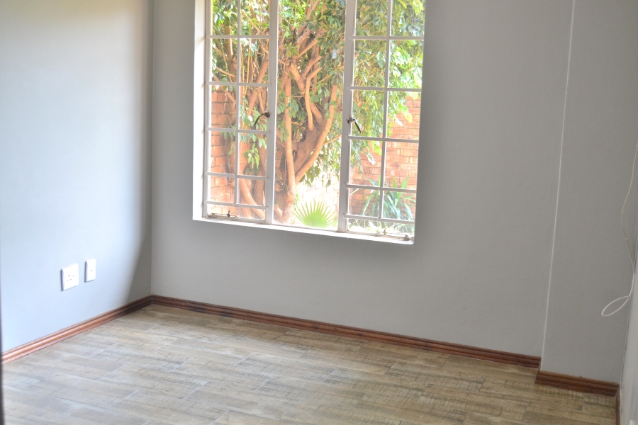 2 Bedroom Property for Sale in Amberfield Gauteng