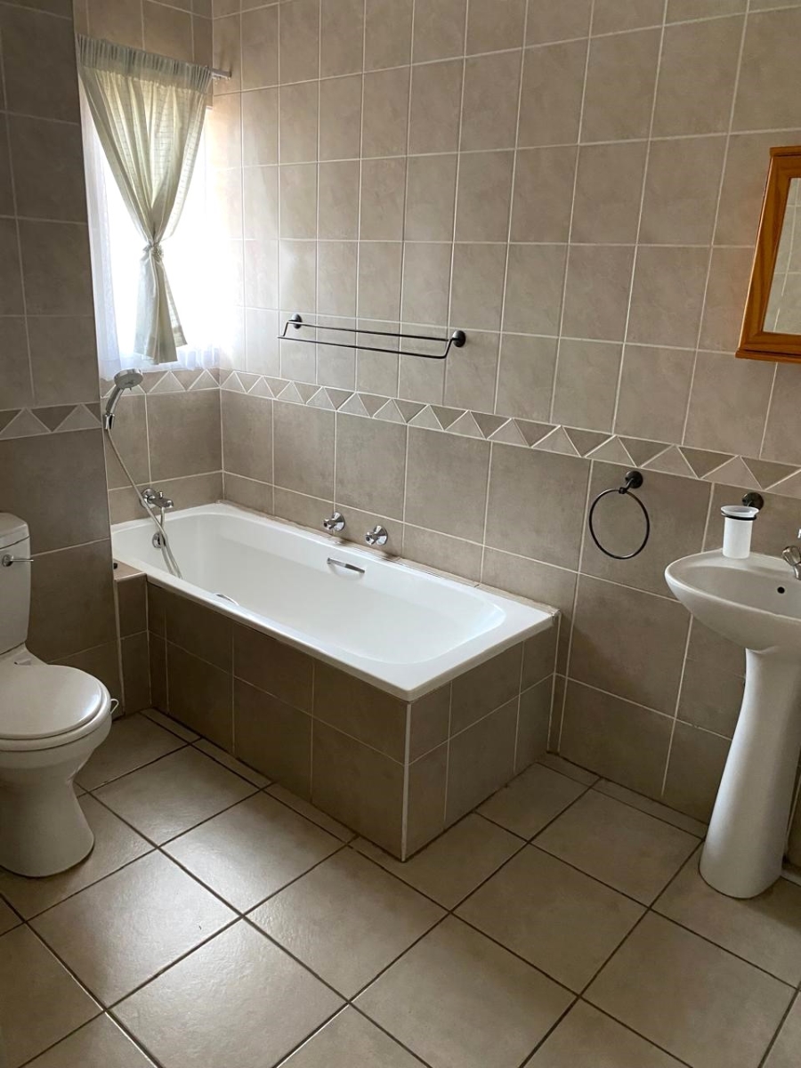 2 Bedroom Property for Sale in Amberfield Gauteng