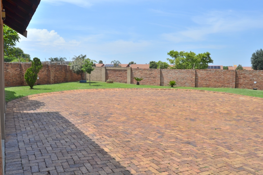 2 Bedroom Property for Sale in Amberfield Gauteng