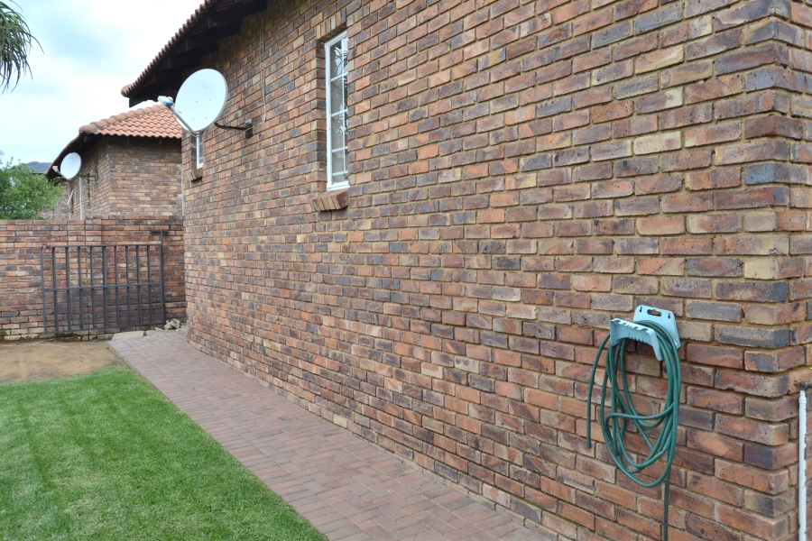 3 Bedroom Property for Sale in Thatchfield Estate Gauteng