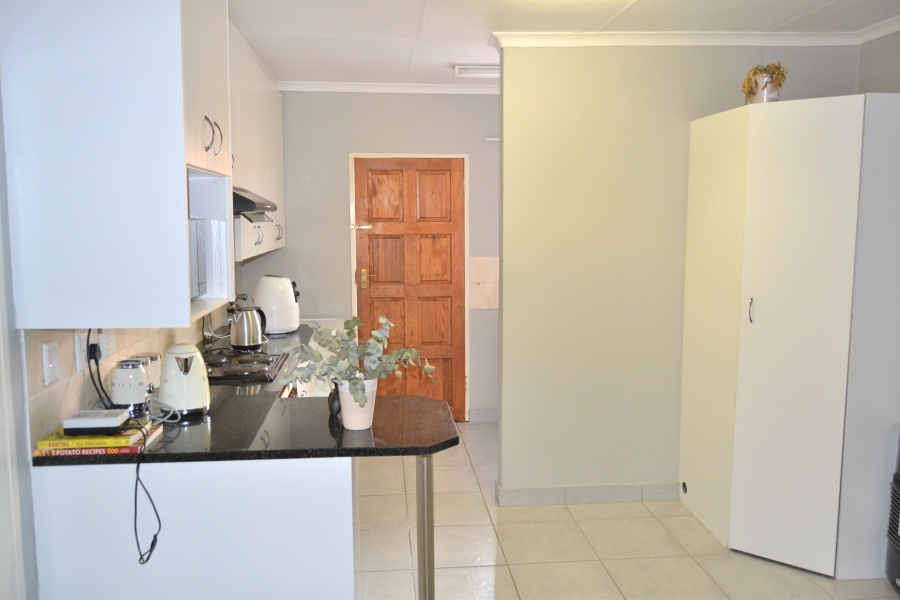3 Bedroom Property for Sale in Kosmosdal Gauteng