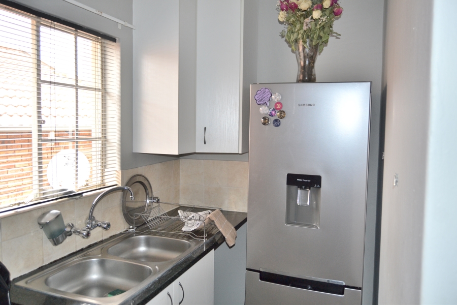 3 Bedroom Property for Sale in Kosmosdal Gauteng