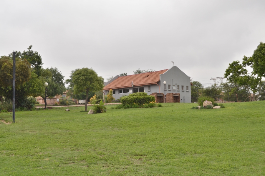 3 Bedroom Property for Sale in Kosmosdal Gauteng