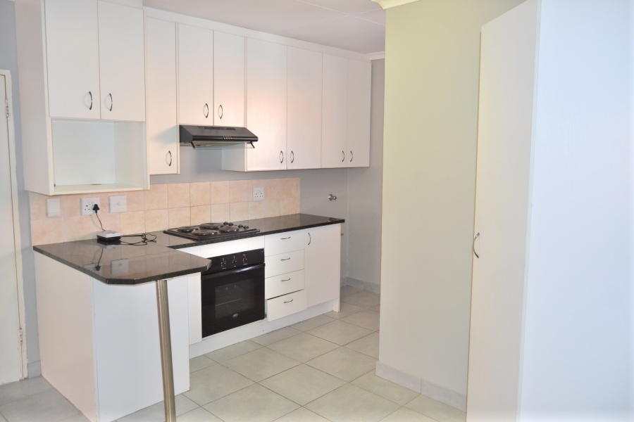 3 Bedroom Property for Sale in Kosmosdal Gauteng