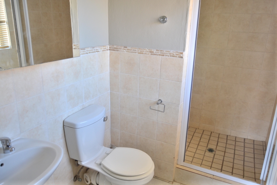 3 Bedroom Property for Sale in Kosmosdal Gauteng